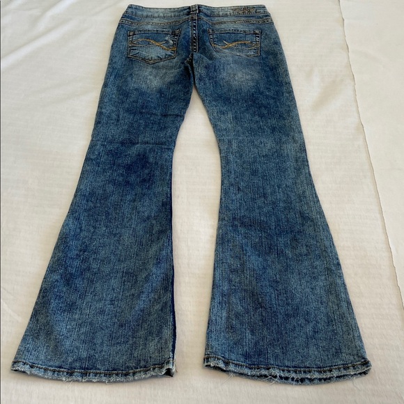 Sold - Picture 5 of 13